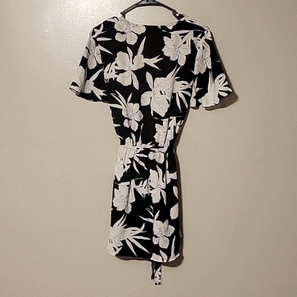 Show‎ Me Your Mumu Floral Wrap Robe Womens Large - Picture 3 of 4